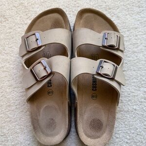 Cushion Walk Women's Cream Sandals